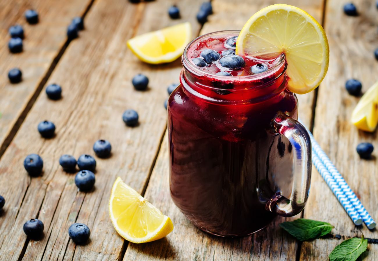 Llimonada de fruits vermells, una beguda original i refrescant per combatre la calor
