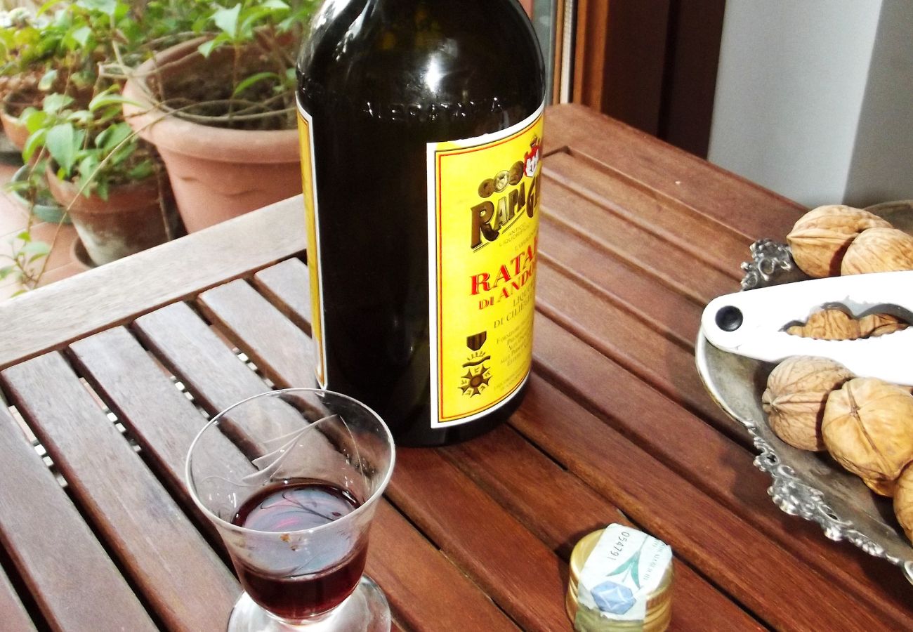 que es la ratafia